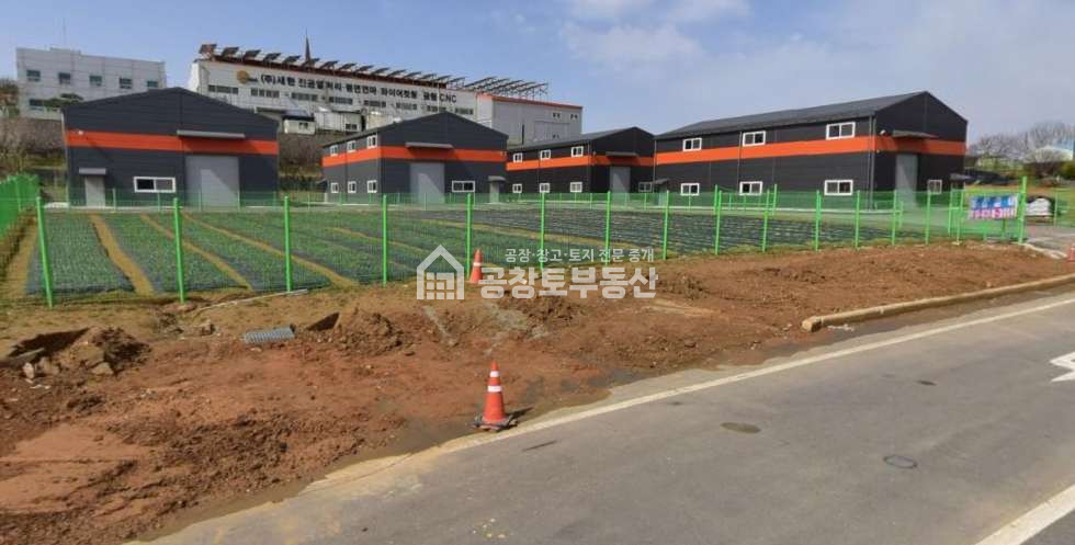 경기 화성만세구 우정읍 주곡리 C,D동 도로변 80평 4개동 임대 200만 월세 매물번호 10350 사진 1