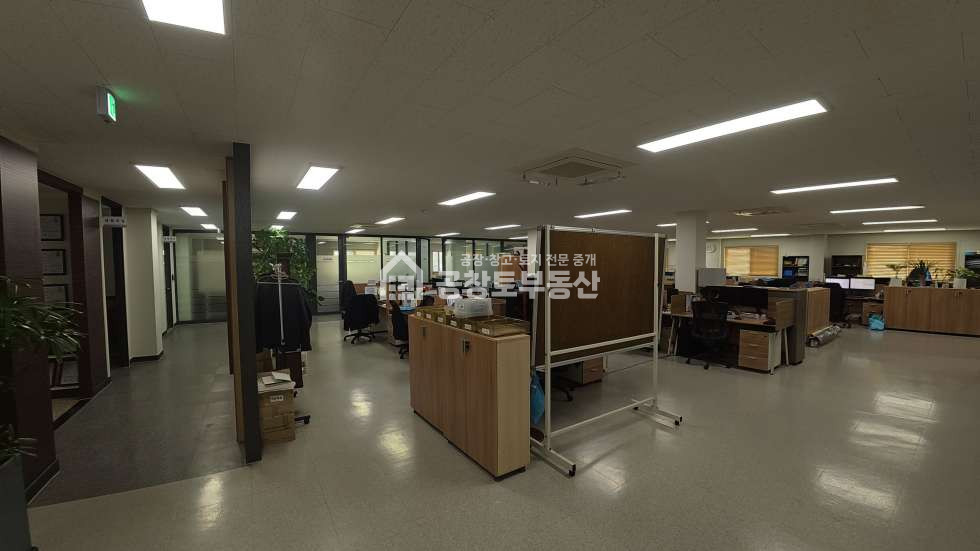 경기 화성만세구 향남읍 백토리 1,2동 초대형 클린룸이 있는 사옥형 공장 매매 매물번호 10497 사진 12