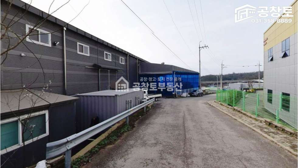 경기 화성만세구 향남읍 요리 1,2동 향남읍 85평 2개동 연결구조 층고 높은 공장 임대 월세 매물번호 10445 사진 1