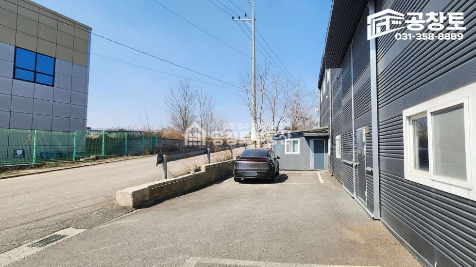 경기 화성만세구 향남읍 요리 1,2동 향남읍 85평 2개동 연결구조 층고 높은 공장 임대 월세 매물번호 10445 사진 3