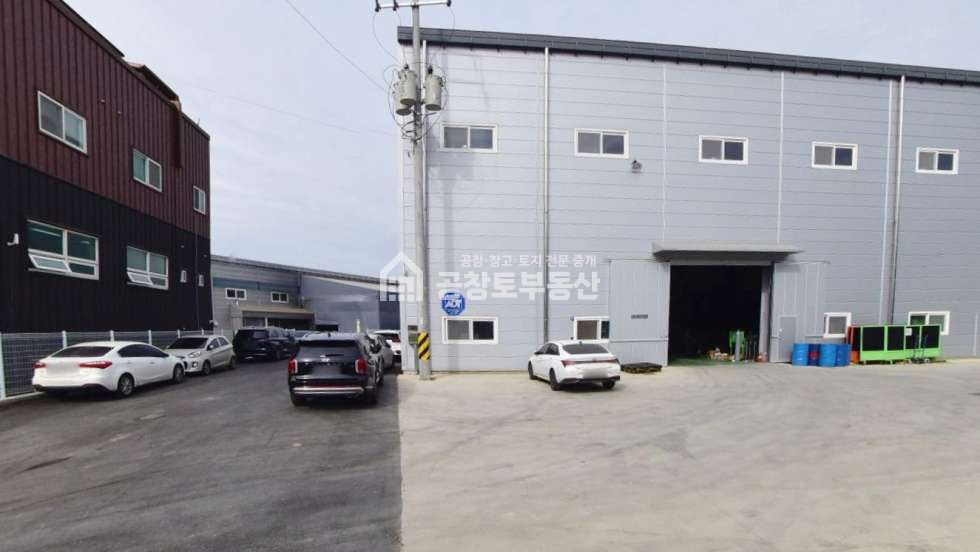 경기 화성만세구 송산면 사강리 1동 공창토 매매. 건물 300평 . 단독마당. 매매 매물번호 10606 사진 3