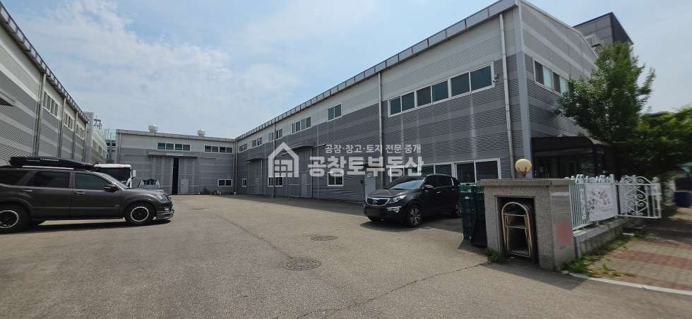 경기 화성만세구 마도면 청원리 가동 공창토 임대. 건물 191평. 내부사무실 4차선도로접합 월세 매물번호 10602 사진 1