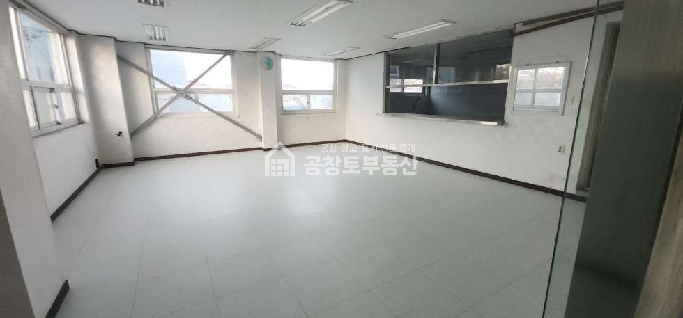 경기 평택시 청북읍 어연리 공창토 매매. 청북 어연리 공장 2개동. 사옥형 공장 매매 매물번호 10280 사진 10