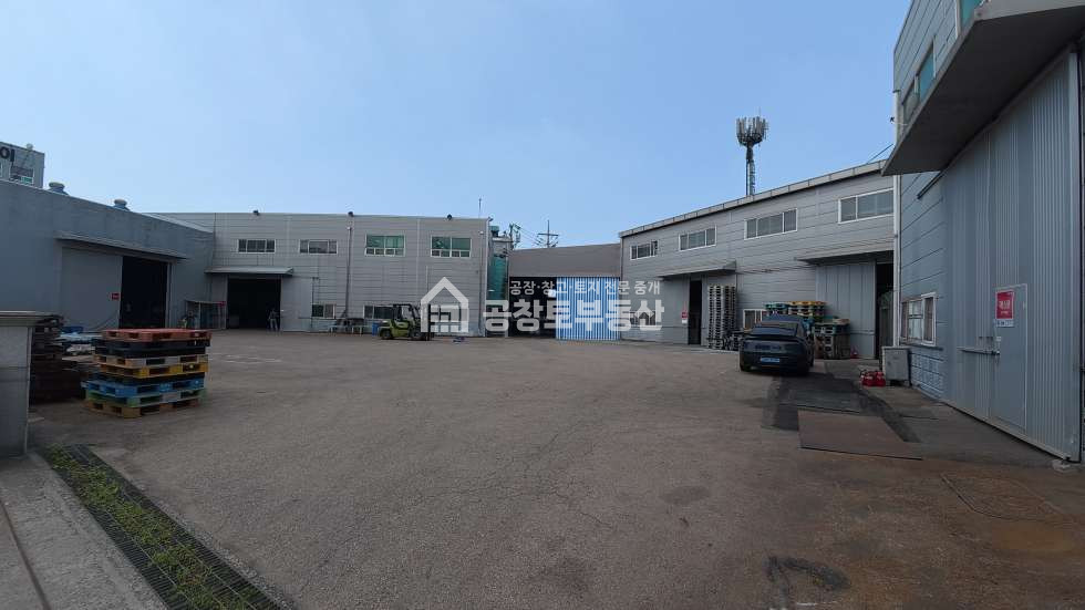 경기 화성만세구 마도면 송정리 공창토 매매. 3개동 구성 대지1,000급 건물 290급 매매 매물번호 10649 사진 2