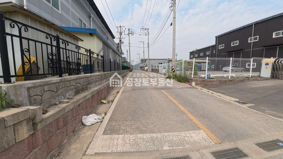 경기 화성만세구 송산면 중송리 1동 공창토 매매. 부지 788평 • 건물253평 + 단독마당 매매 매물번호 10646 사진 3