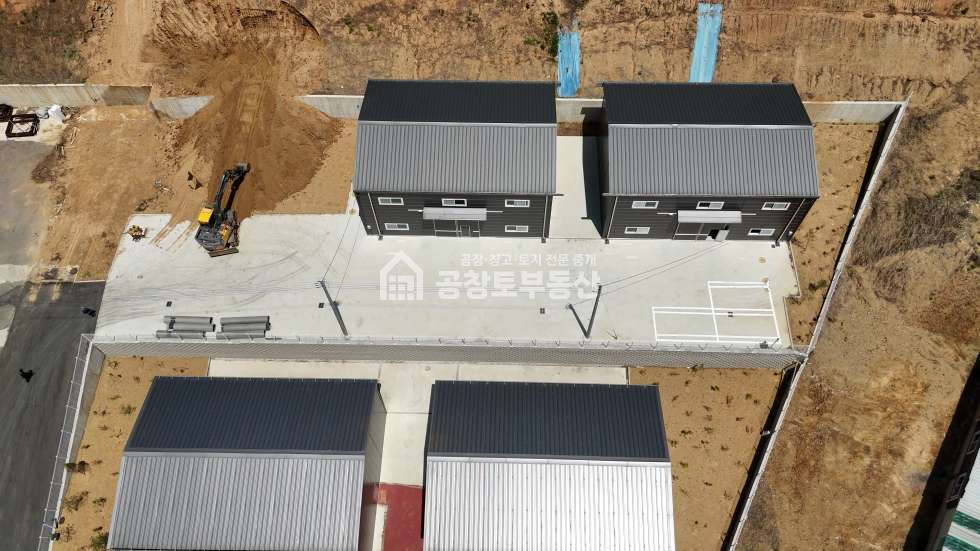 경기 화성만세구 장안면 어은리 공창토 매매. 장안면 어은리 신축 2개동 단독마당 넓은진입로 매매 매물번호 10410 사진 3