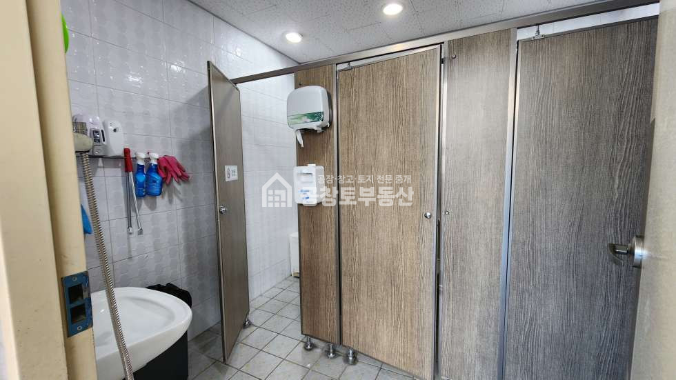 경기 화성만세구 향남읍 하길리 2동 공창토 임대. 공업지역 내 공장 480급. 단독마당. 2차선 접합입지 월세 매물번호 10525 사진 11