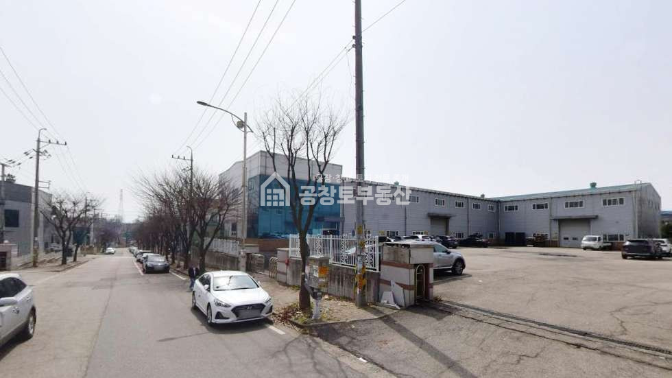 경기 화성만세구 향남읍 하길리 1동 공창토 임대. 공업지역 내 380펑 사무동. 단독마당. 2차선변 월세 매물번호 10522 사진 1