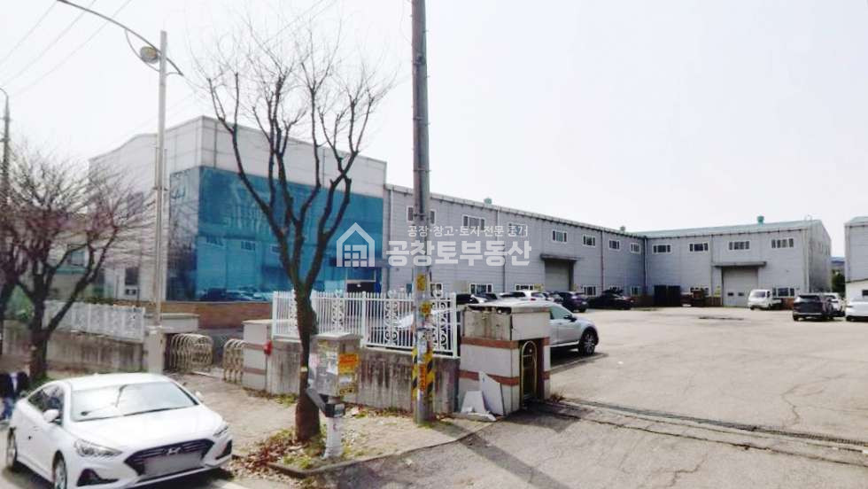 경기 화성만세구 향남읍 하길리 1동 공창토 임대. 공업지역 내 380펑 사무동. 단독마당. 2차선변 월세 매물번호 10522 사진 2
