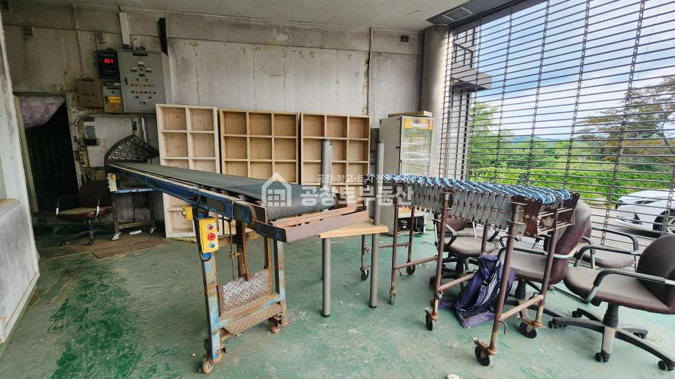 경기 화성효행구 매송면 천천리 1동 공창토 임대. 왕복 6차선 도로변 입지 • 냉동창고 • 내부 사무실 월세 매물번호 10788 사진 5