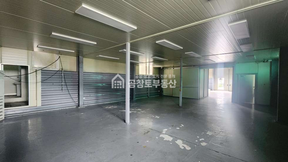 경기 화성효행구 비봉면 자안리 공창토 임대. 대지 170평 • 건물 2개층 사무실 확보 월세 매물번호 10787 사진 7