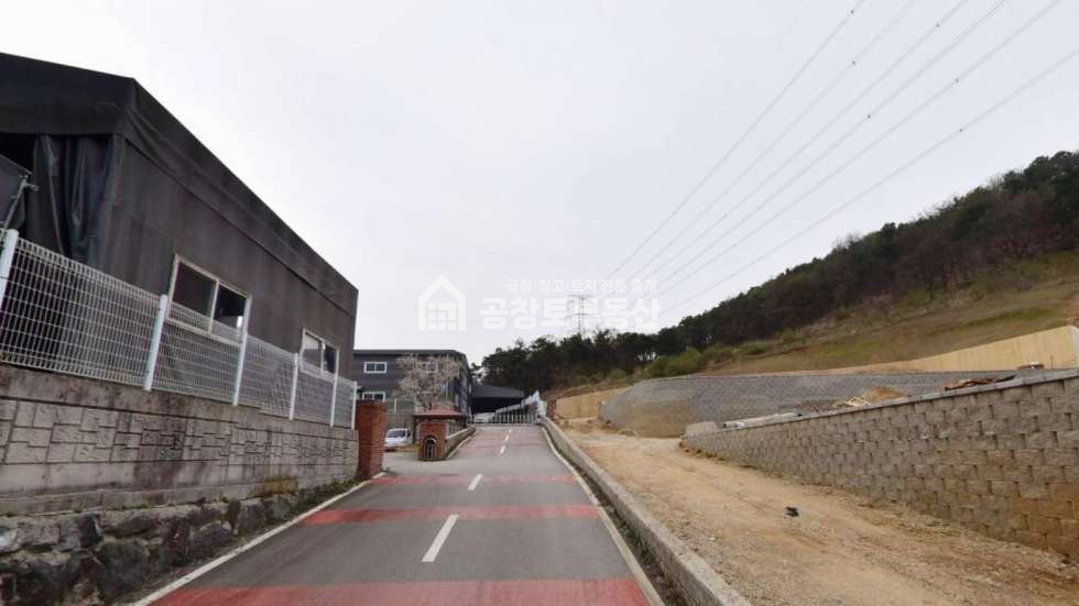 경기 화성만세구 팔탄면 창곡리 1,2동 공창토 매매. 팔탄면 창고 2개동 + 단독마당 매매 매물번호 10700 사진 1