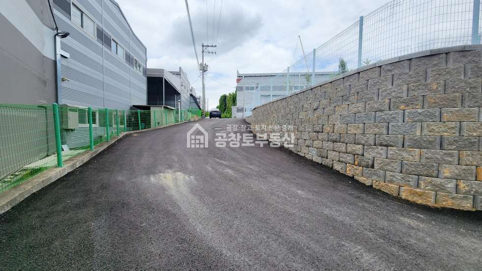 경기 화성만세구 남양읍 무송리 공창토 매매. 건물 100평 단독마당 매매 매물번호 10804 사진 2