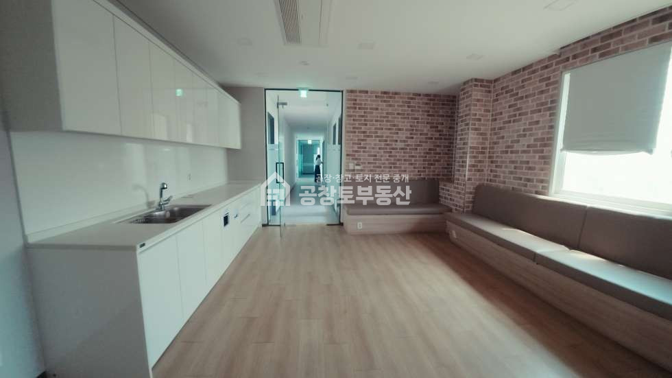 경기 평택시 청북읍 토진리 가,나동 고속도로 광고효과 대형공장 임대 월세 매물번호 10707 사진 12