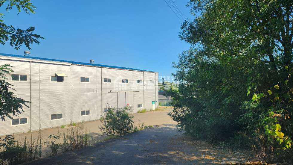 경기 화성만세구 양감면 송산리 1동 공동마당 360평 공장임대, 전력 200kw 가까운 양감ic 월세 매물번호 10995 사진 1