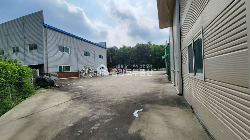 경기 화성만세구 팔탄면 율암리 1,부속1동 팔탄면 흔치않은 진짜 넓은 마당매물 월세 매물번호 11043 사진 9
