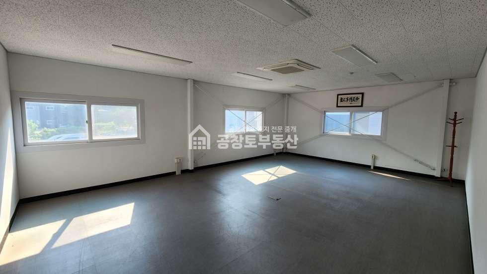경기 화성효행구 정남면 문학리 1,2,3동 도로지분없는 셋팅잘된 공장매물 매매 매물번호 11054 사진 18