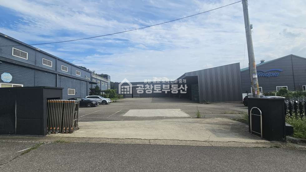 경기 화성만세구 향남읍 백토리 A,C,D,E,F,G동 동오사거리 인접 · 총 3,316평 · 6개동 공장단지형 매물 매매 매물번호 11073 사진 4