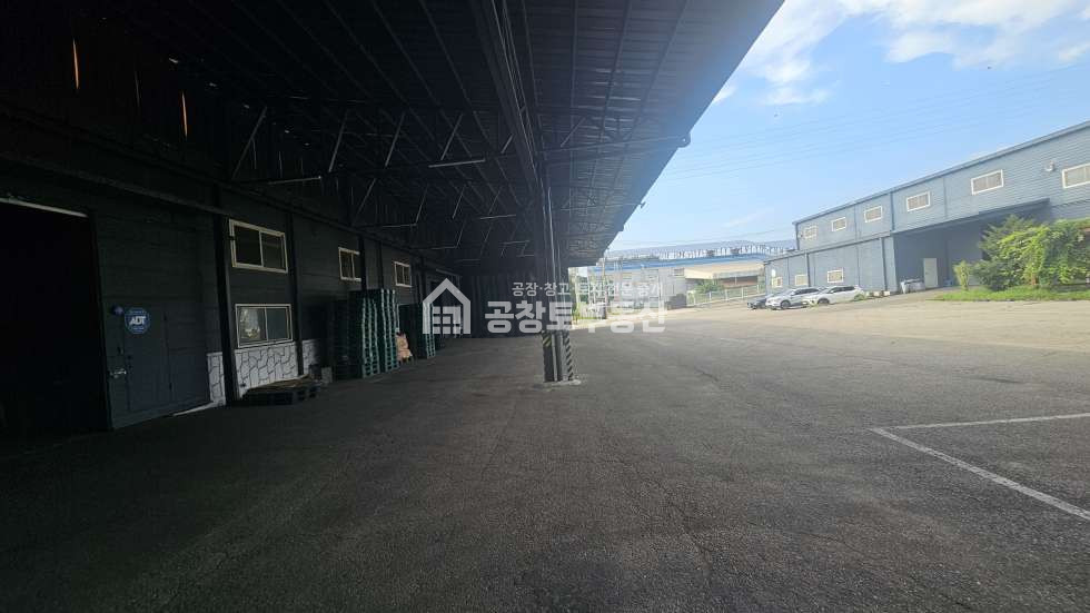 경기 화성만세구 향남읍 백토리 A,C,D,E,F,G동 동오사거리 인접 · 총 3,316평 · 6개동 공장단지형 매물 매매 매물번호 11073 사진 5