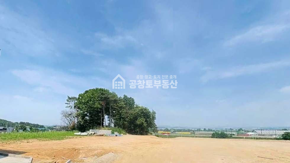 경기 화성만세구 양감면 송산리 5동 공창토매매. 대지500급 건물150급 매매 매물번호 11180 사진 1
