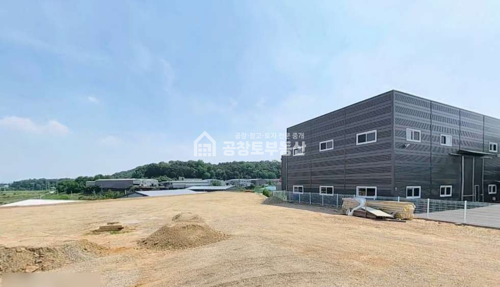 경기 화성만세구 양감면 송산리 공창토매매. 대지470급 건물150급 매매 매물번호 11181 사진 1