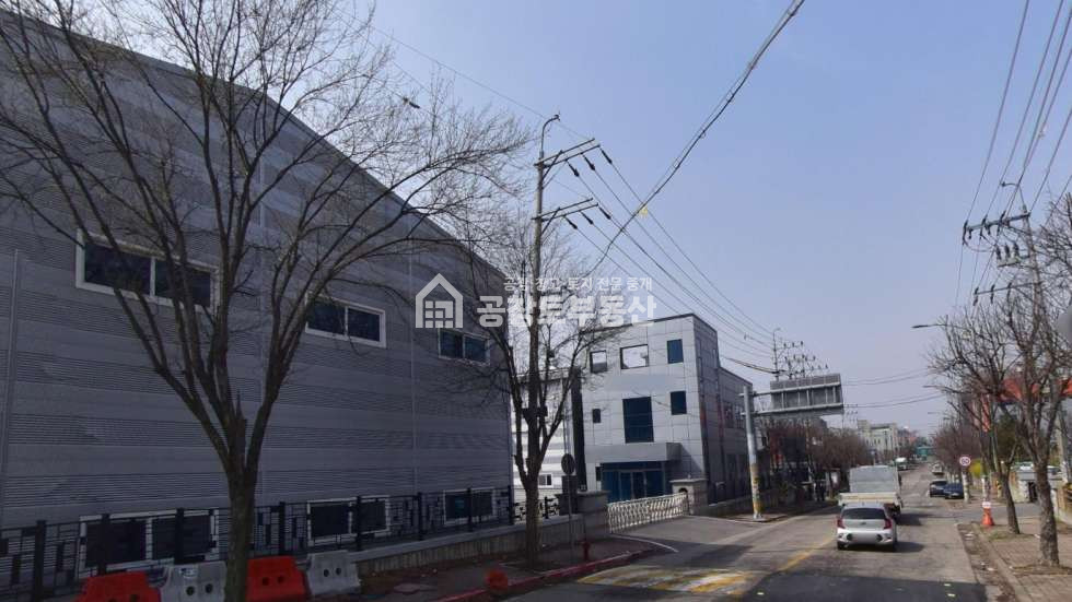 경기 화성만세구 향남읍 하길리 1,2,3,4동 공창토 임대. 부지 1,000금 건물700급 부분임대 가능 월세 매물번호 11046 사진 1