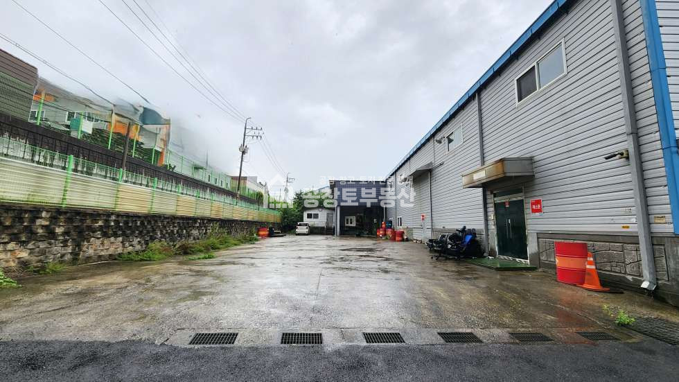 경기 화성만세구 팔탄면 창곡리 가,다동 고전력 / 호이스트 3대 / 팔탄 반듯한 공장 매매 매물번호 11151 사진 2