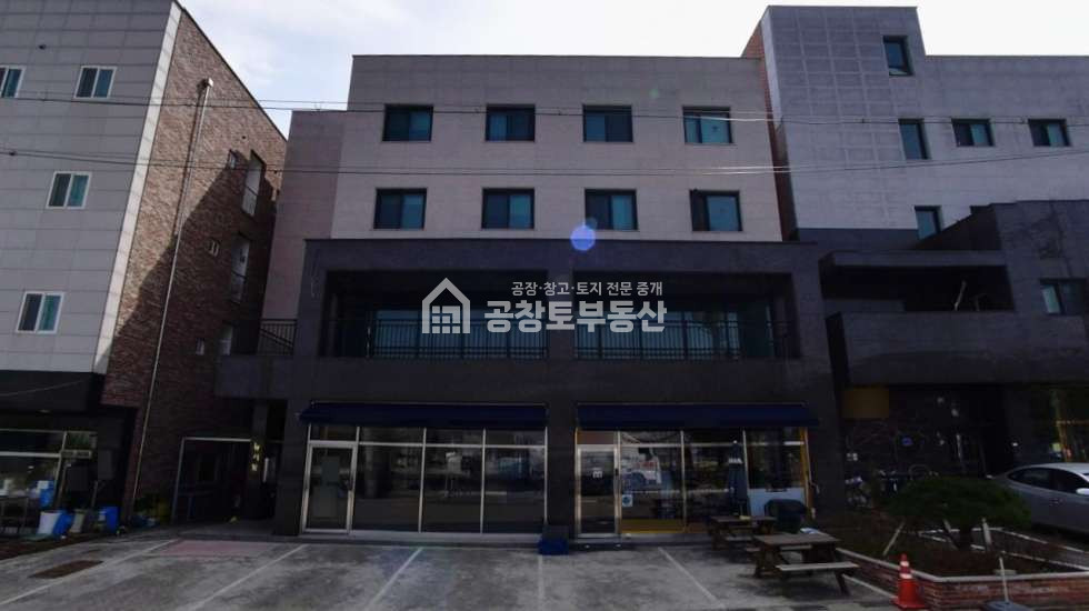 경기 화성만세구 양감면 요당리 1동 공창토매매. 양감산단 내 4개층 건물 매매 매물번호 11349 사진 1