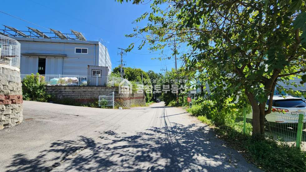 경기 화성효행구 정남면 문학리 1동 도로지분없고 고전력에 태양광설치까지 매매 매물번호 11267 사진 1