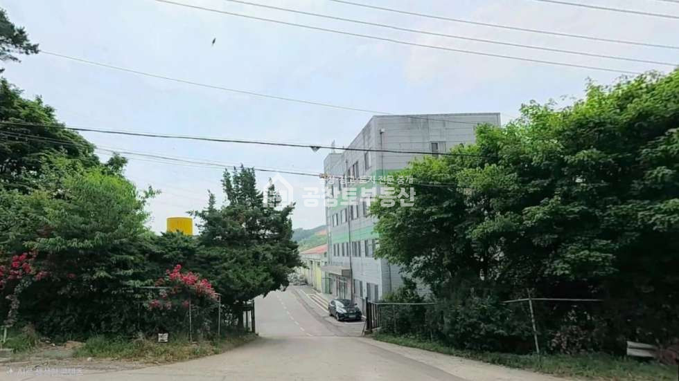 경기 화성만세구 팔탄면 해창리 A,B,C,D,E,G,H동 공창토매매. 대지3,600급 건물1,300급 2차선변대형 매매 매물번호 11448 사진 1